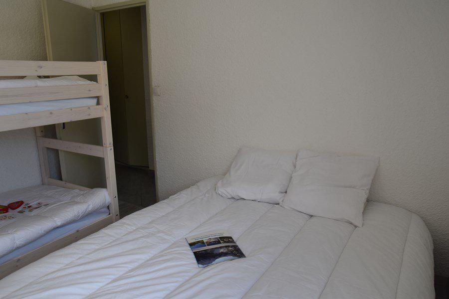 Skiverleih 2-Zimmer-Appartment für 6 Personen (328) - Résidence les Chalmettes - Montgenèvre - Schlafzimmer