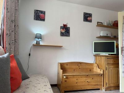 Rent in ski resort 2 room apartment sleeping corner 6 people (VES104) - La Résidence Ferme d'Augustin - Montgenèvre