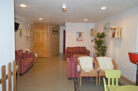 Rent in ski resort 2 room apartment 4 people (NG15) - La Résidence Neige et Golf - Montgenèvre - Living room