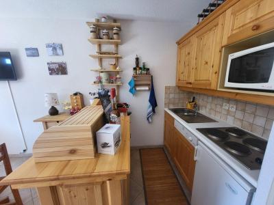 Rent in ski resort 2 room apartment sleeping corner 6 people (102) - Résidence Atrium - Montgenèvre - Kitchen