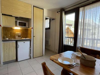 Ski verhuur Studio bergnis 4 personen (LOD16) - Résidence Central Station - Montgenèvre - Woonkamer