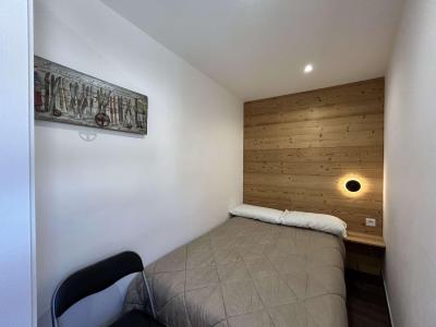 Rent in ski resort 2 room apartment 2 people (005) - Résidence Chalet Saint Roch - Montgenèvre - Bedroom
