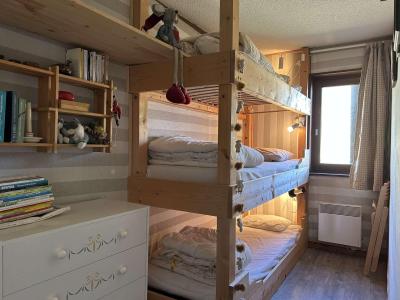 Rent in ski resort 3 room apartment 6 people (D451) - Résidence Chamoisière - Montgenèvre - Bunk beds