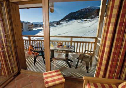 Vacances en montagne Résidence Club MMV le Hameau des Airelles - Montgenèvre - Extérieur hiver