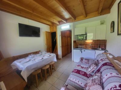 Rent in ski resort 4 room mezzanine apartment 6 people (A43) - Résidence la Ferme d'Augustin - Montgenèvre - Living room