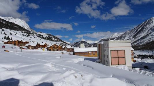 Skiverleih 2-Zimmer-Berghütte für 6 Personen (49) - Résidence la Loubatière - Montgenèvre - Draußen im Winter