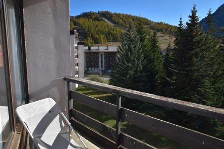 Rent in ski resort Studio 4 people (PONC) - Résidence la Renardière - Montgenèvre - Balcony