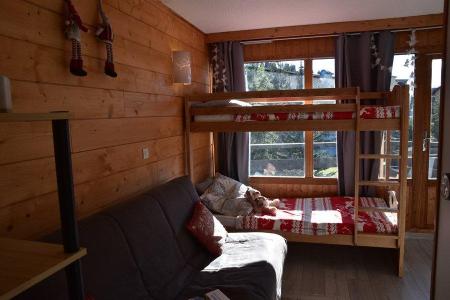 Rent in ski resort Studio 4 people (PONC) - Résidence la Renardière - Montgenèvre - Living room