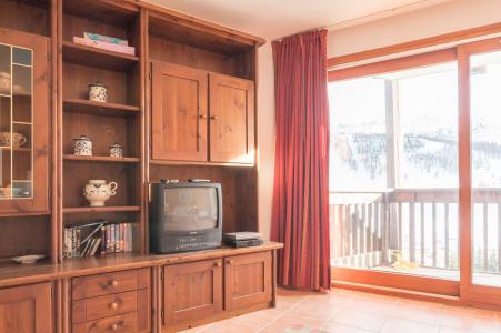 Rent in ski resort 3 room apartment 6 people (SARA21) - Résidence Le Parthénon - Montgenèvre - TV