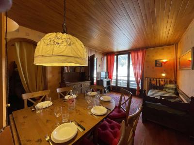 Rent in ski resort 2 room apartment sleeping corner 6 people (DOV) - Résidence le Transalpin - Montgenèvre - Living room