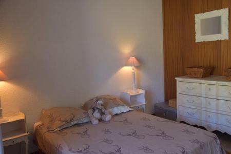 Rent in ski resort 2 room apartment sleeping corner 6 people (A36) - Résidence les Anges - Montgenèvre - Bedroom