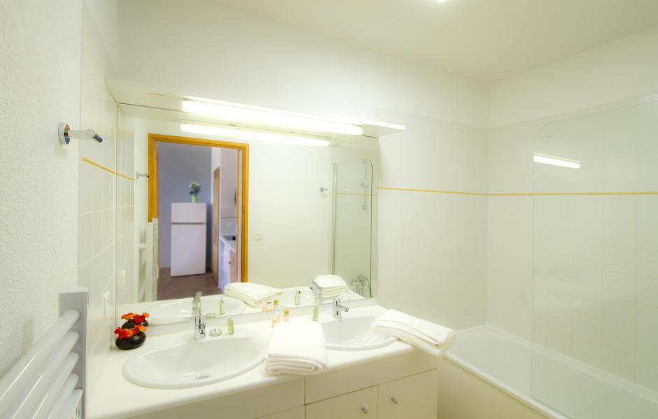 Rent in ski resort Résidence le Buet - Morillon - Bathroom