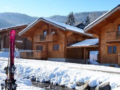 Alquiler al esquí Les Chalets du Bois de Champelle - Morillon - Invierno