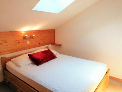 Rent in ski resort 4 room duplex apartment 8 people (220) - Résidence Criou - Morillon - Bedroom