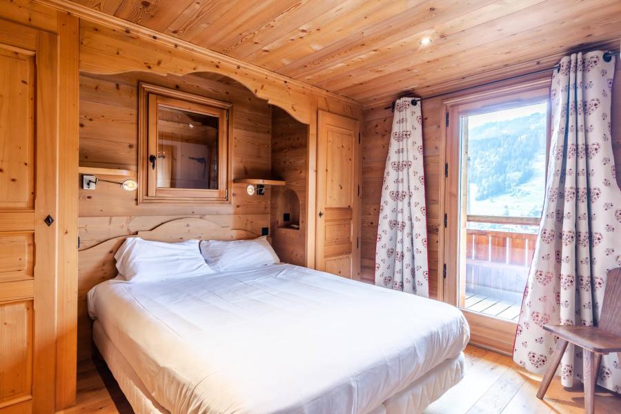 Rent in ski resort 7 room chalet 14 people - Chalet As de Coeur - Morzine - Bedroom