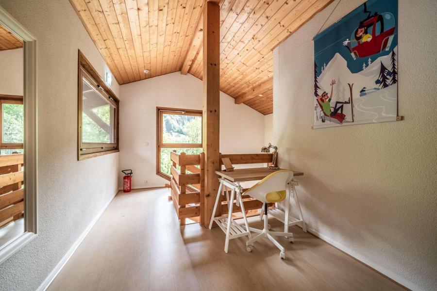 Rent in ski resort 10 room triplex chalet 17 people - Chalet Beauséjour - Morzine - Mezzanine