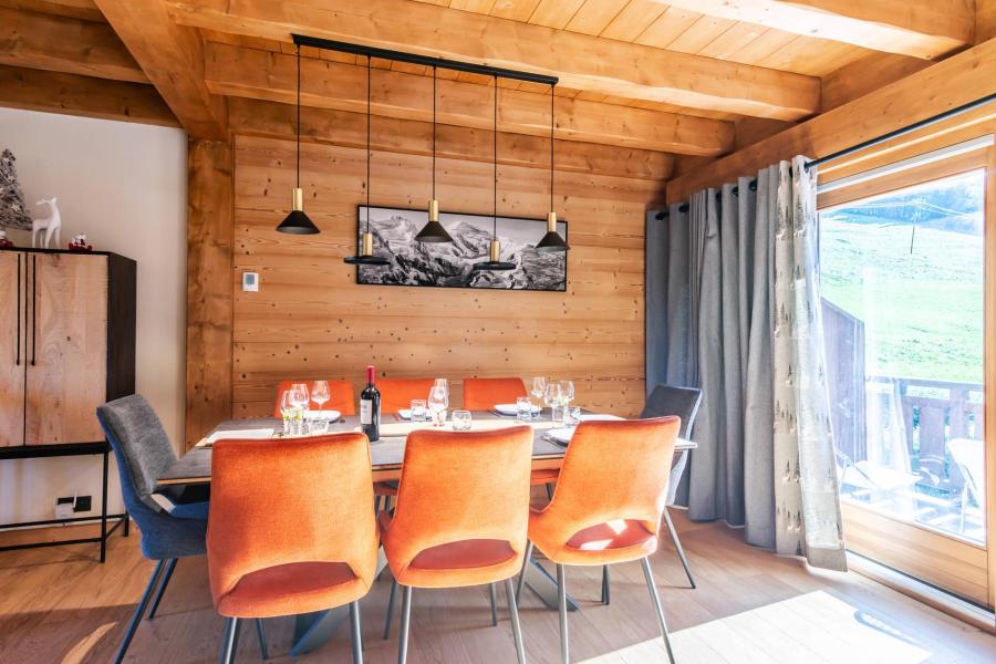 Rent in ski resort Semi-detached 5 room chalet 8 people - Chalet La Passionata - Morzine - Living room