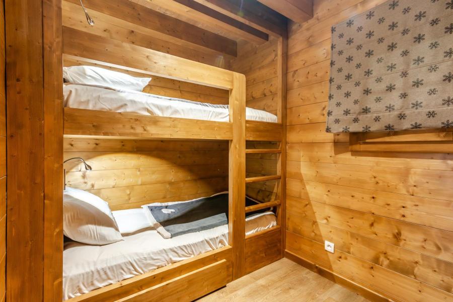 Rent in ski resort 7 room chalet 14 people - Chalet le Vanant - Morzine - Bedroom