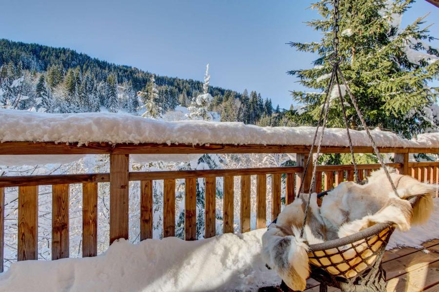 Rent in ski resort 7 room chalet 16 people - Chalet Mésange Azurée - Morzine - Winter outside