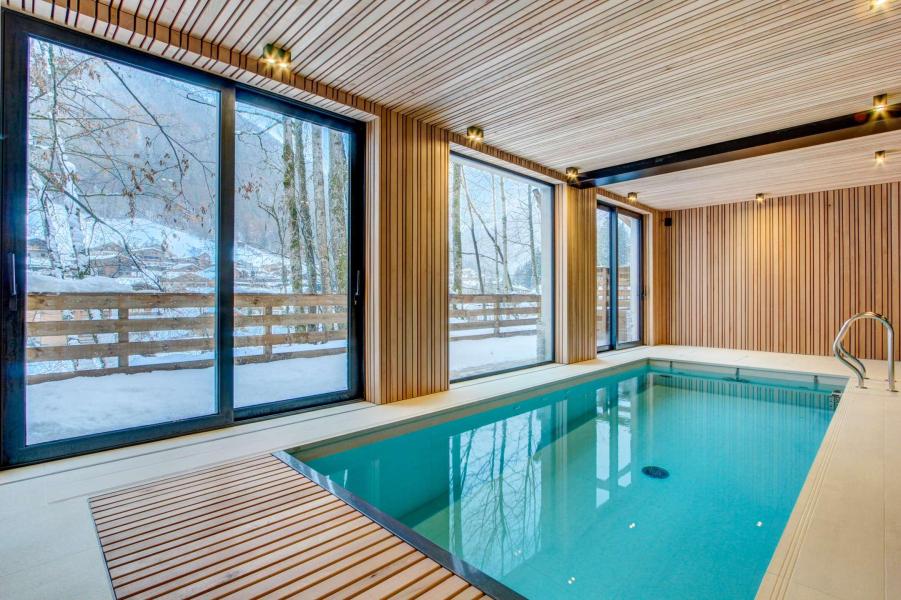Rent in ski resort 6 room chalet cabin 10 people - Chalet Nosefosa - Morzine - Swimming pool