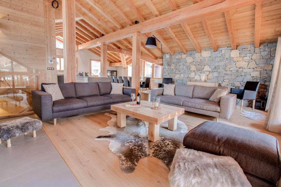 Rent in ski resort 6 room chalet 12 people - Chalet Roches Noires - Morzine - Living room