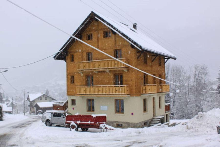 Rent in ski resort 5 room duplex apartment 10 people (3) - La Maison Rose - Morzine - Winter outside
