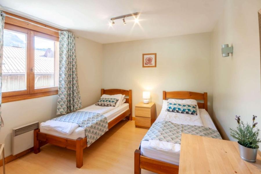 Rent in ski resort 3 room duplex apartment 6 people (10) - Le Cypierre - Morzine - Bedroom