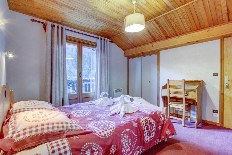 Rent in ski resort 5 room cottage 10 people - Maison l'Outo - Morzine - Bedroom