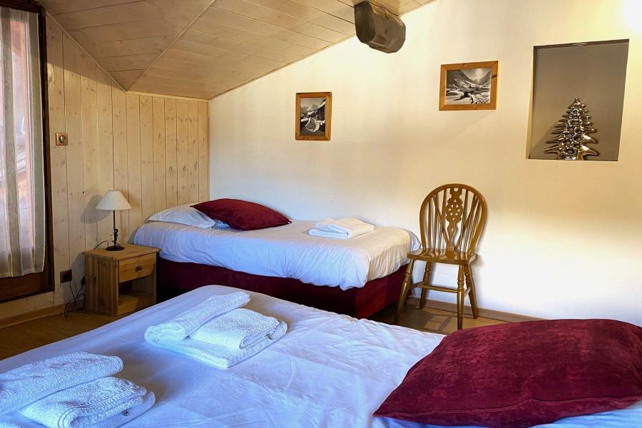 Rent in ski resort 5 room duplex apartment 10 people (2) - Résidence Cridelf - Morzine - Bedroom