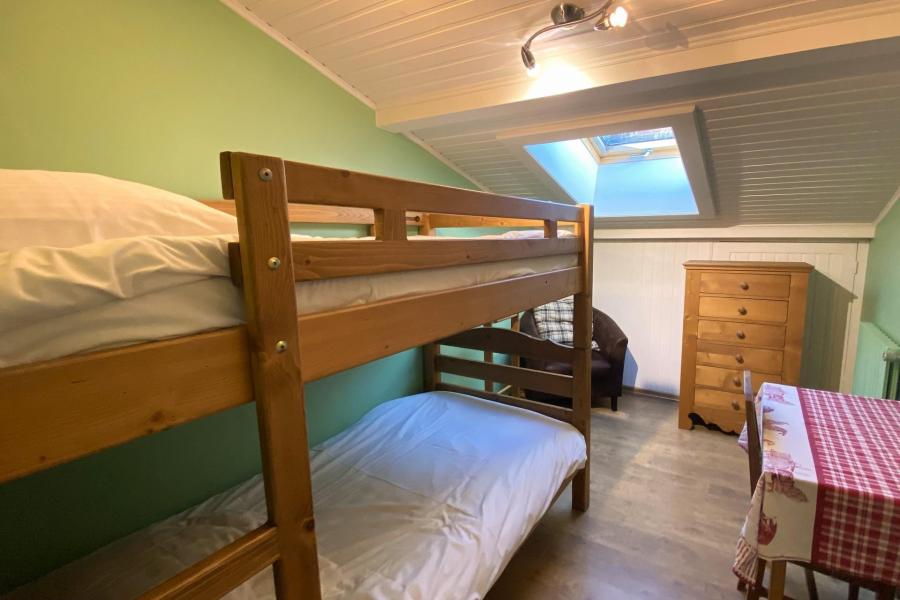 Rent in ski resort 7 room triplex apartment 14 people (1) - Résidence Cridelf - Morzine - Bedroom