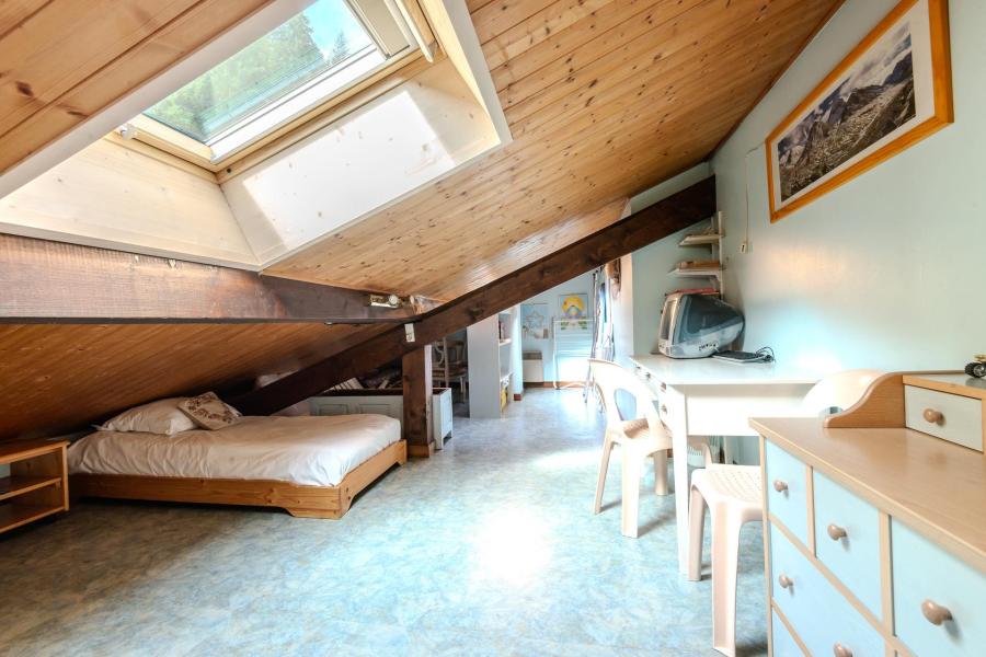 Rent in ski resort 5 room duplex apartment 8 people (20) - Résidence le Lezy - Morzine - Bedroom
