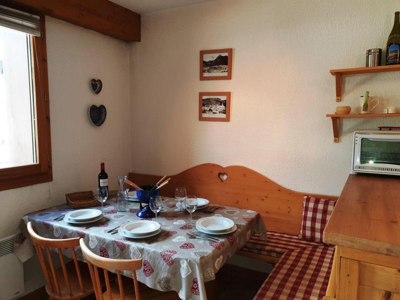 Rent in ski resort 4 room duplex apartment 6 people (2) - Résidence les Cordettes - Morzine - Living room