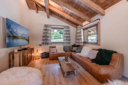 Rent in ski resort 5 room duplex chalet 10 people - Chalet Bonheur - Morzine - Living room