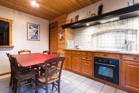 Rent in ski resort 6 room chalet 10 people - Chalet le Blizzard - Morzine - Kitchen