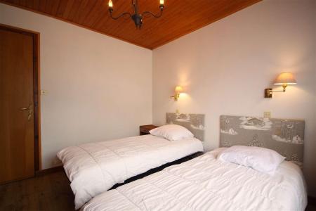 Rent in ski resort 3 room apartment 6 people (1) - Chalet les Triolets - Morzine - Bedroom