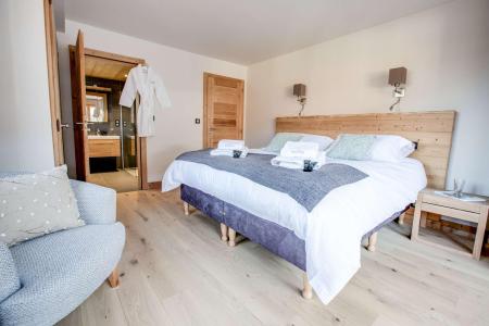 Rent in ski resort 6 room chalet 12 people - Chalet Roches Noires - Morzine - Bedroom