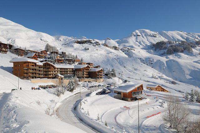 Rent in ski resort Studio sleeping corner 6 people (67A) - Résidence le Rond Point des Pistes I - Orcières Merlette 1850 - Winter outside