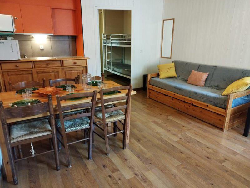 Rent in ski resort Studio sleeping corner 6 people (73A) - Résidence le Rond Point des Pistes I - Orcières Merlette 1850 - Living room