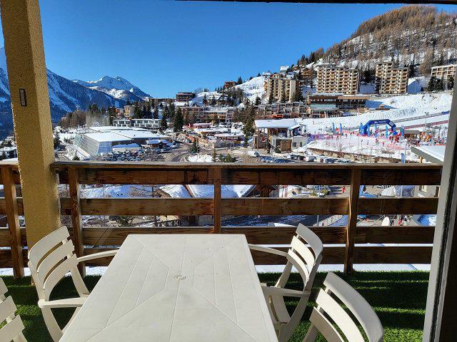 Rent in ski resort 2 room apartment 6 people (56 B) - Résidence le Rond Point des Pistes II - Orcières Merlette 1850 - Balcony