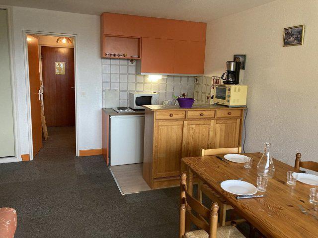 Rent in ski resort Studio sleeping corner 4 people (71B) - Résidence le Rond Point des Pistes II - Orcières Merlette 1850 - Living room