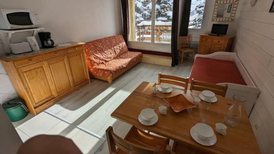 Rent in ski resort Studio sleeping corner 6 people (48A) - Résidence le Rond Point des Pistes I - Orcières Merlette 1850