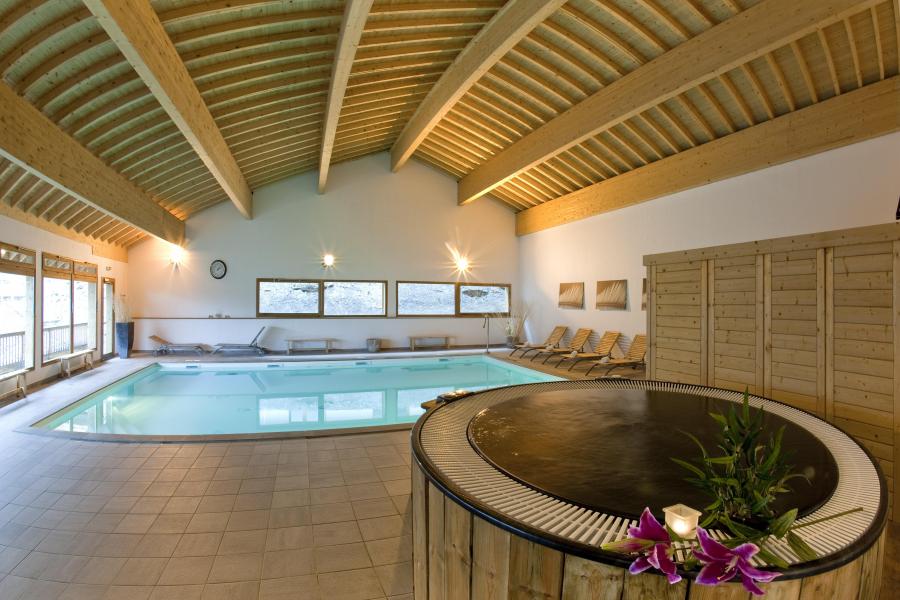 Аренда на лыжном курорте Le Hameau des Eaux d'Orelle - Orelle - Джакуззи