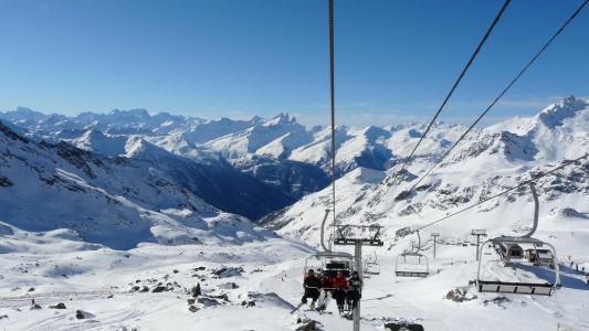 Ski verhuur Résidence Orelle 3 Vallées By Résid&Co - Orelle - Buiten winter