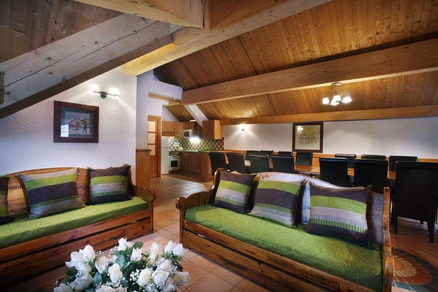 Location au ski Résidence Chalet des Neiges - Oz 3300 - Canapé