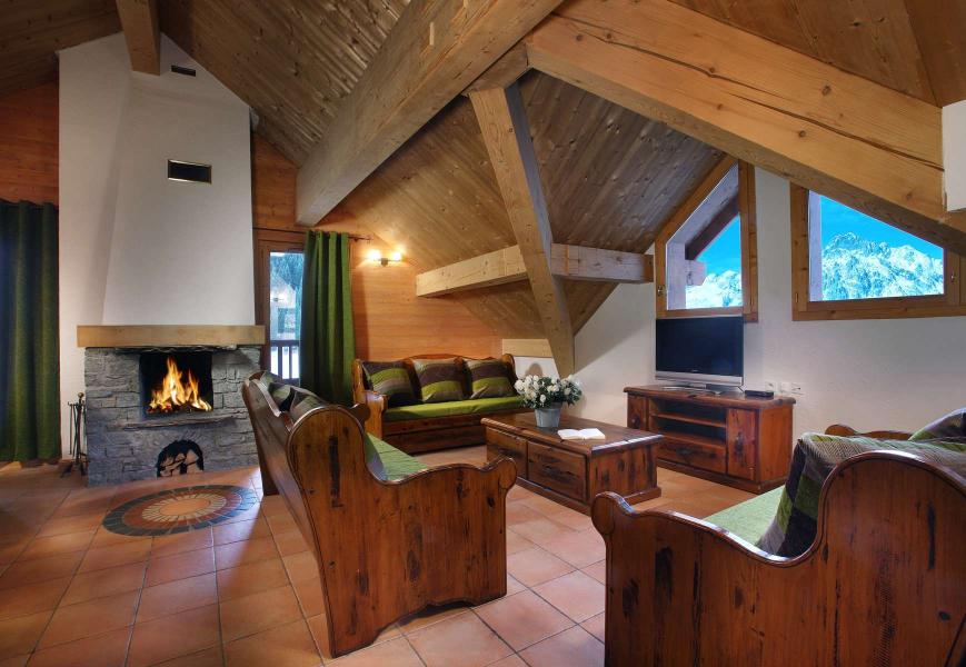 Rent in ski resort Résidence Chalet des Neiges - Oz en Oisans - Fireplace