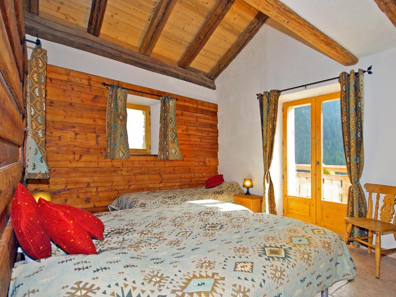 Rent in ski resort Chalet Honoré - Peisey-Vallandry - Bedroom under mansard
