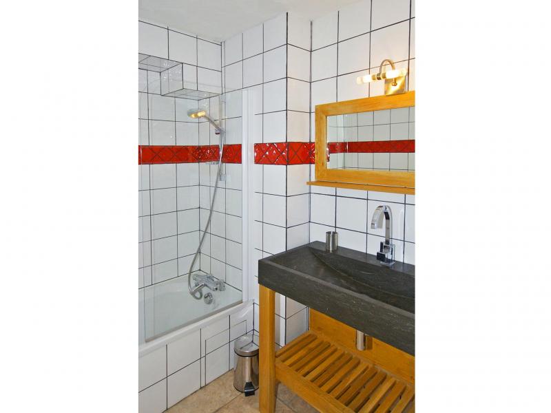 Rent in ski resort Chalet Honoré - Peisey-Vallandry - Shower room