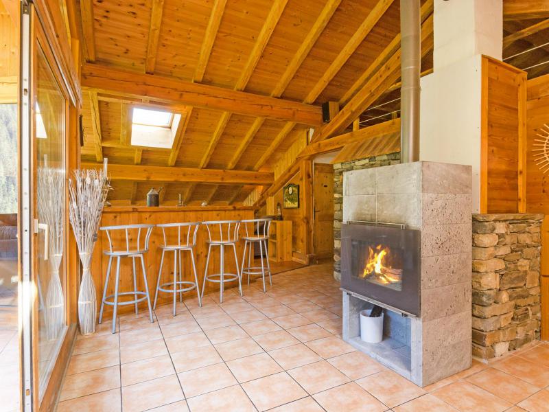 Rent in ski resort Chalet Ulysse - Peisey-Vallandry - Fireplace