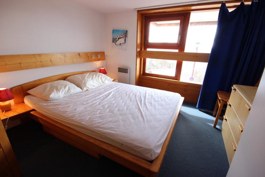 Rent in ski resort 2 room duplex apartment 6 people (003) - Résidence Arc en Ciel - Peisey-Vallandry - Bedroom