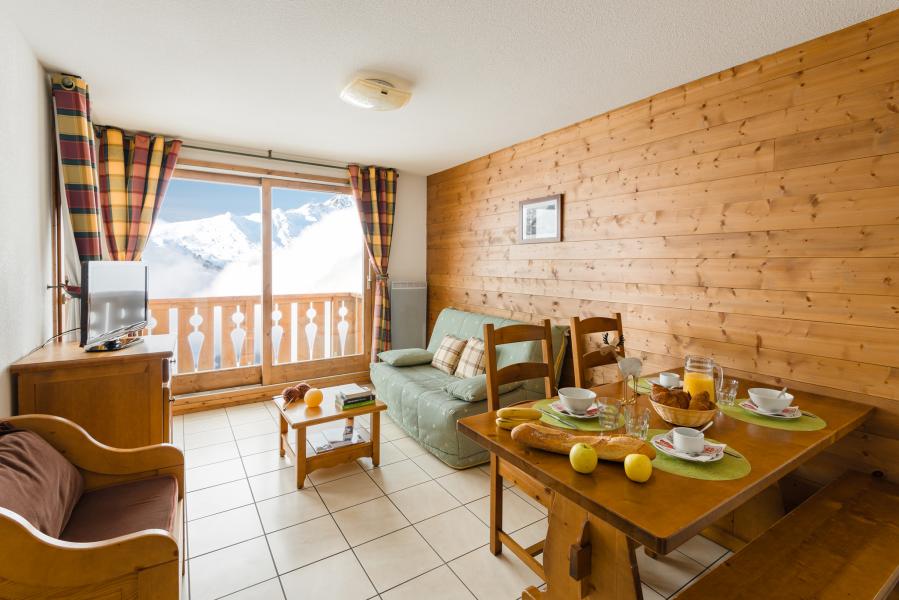 Rent in ski resort Résidence Lagrange l'Arollaie - Peisey-Vallandry - Living room
